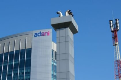 adani group 100 billion dollar investment